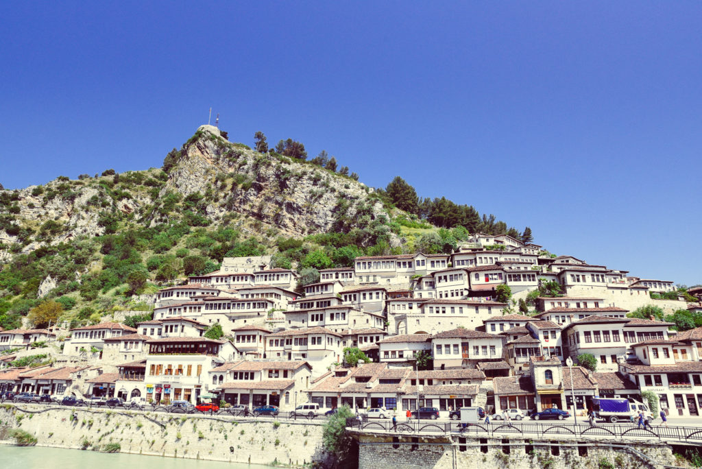 千の窓の街 ベラト Berat, Albania