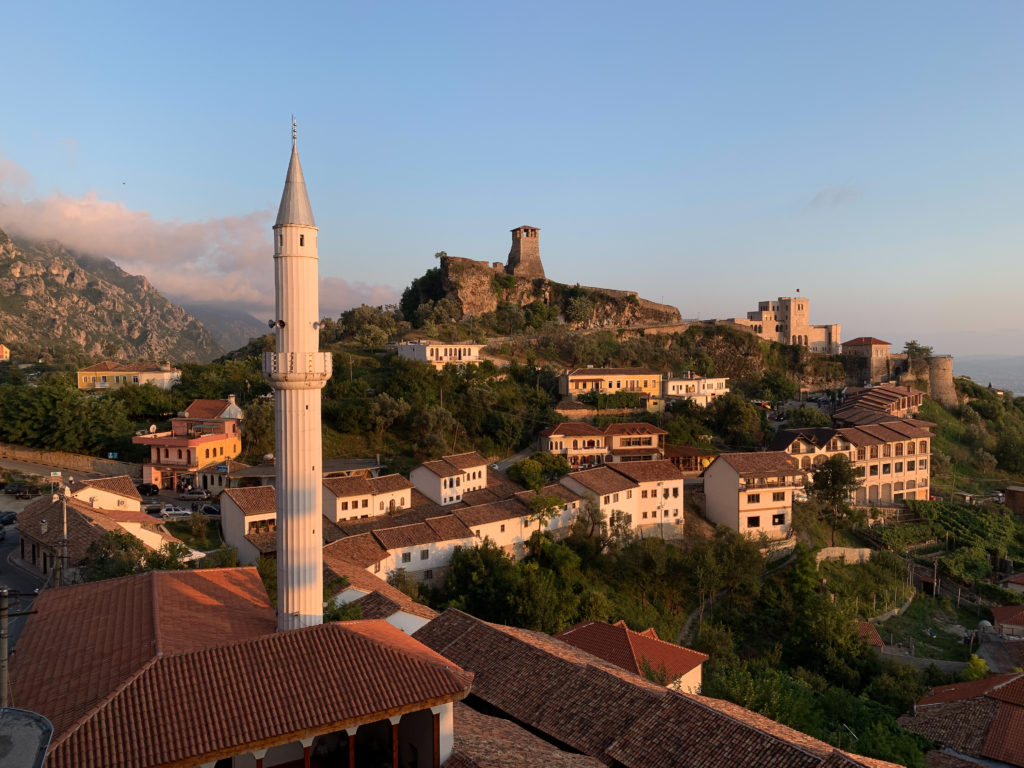 夕暮れのクルヤ城 Kruja, Albania