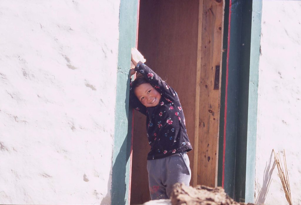 クンジュン村の少女 Kumjun, Nepal