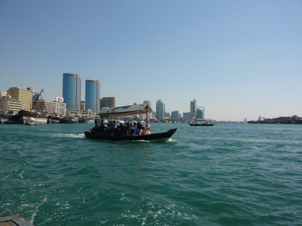 クリークの渡し船（アブラ） 
Dubai, UAE