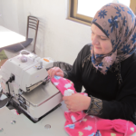 ヨルダンに逃れたシリア女性~自立のため縫製作業をする （撮影：山崎やよい）