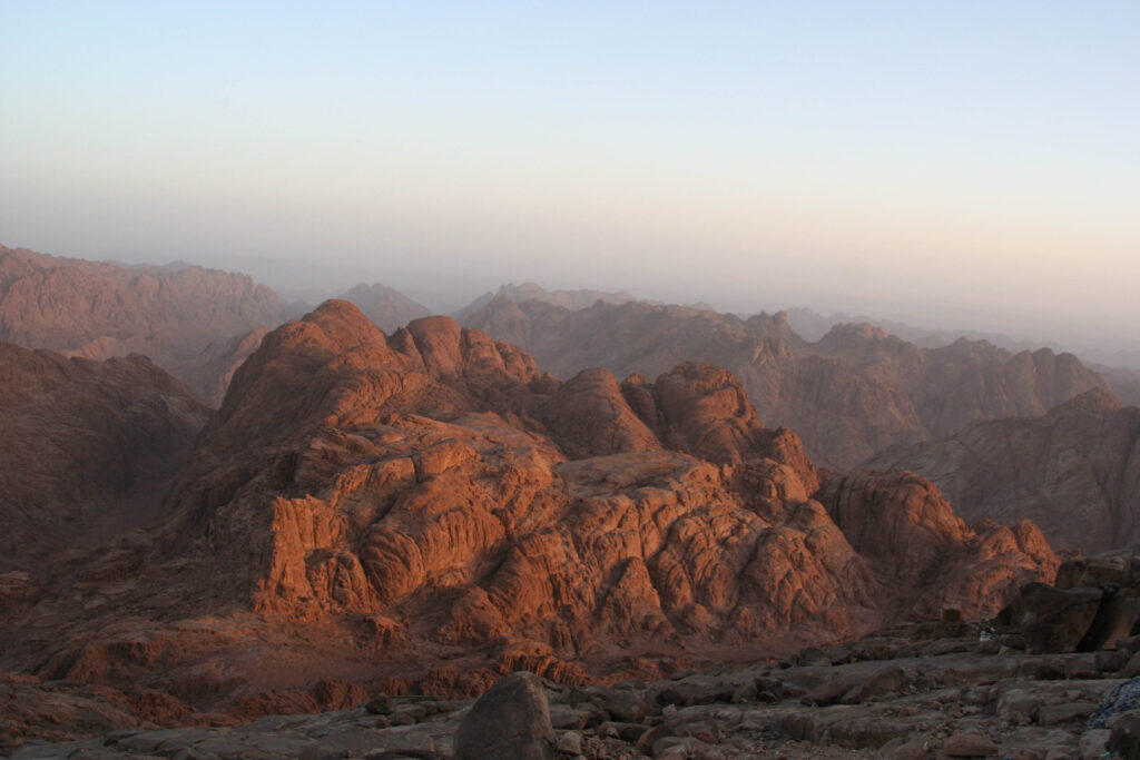 シナイ山の朝日
Sunrise on Mt. Sinai, Egypt